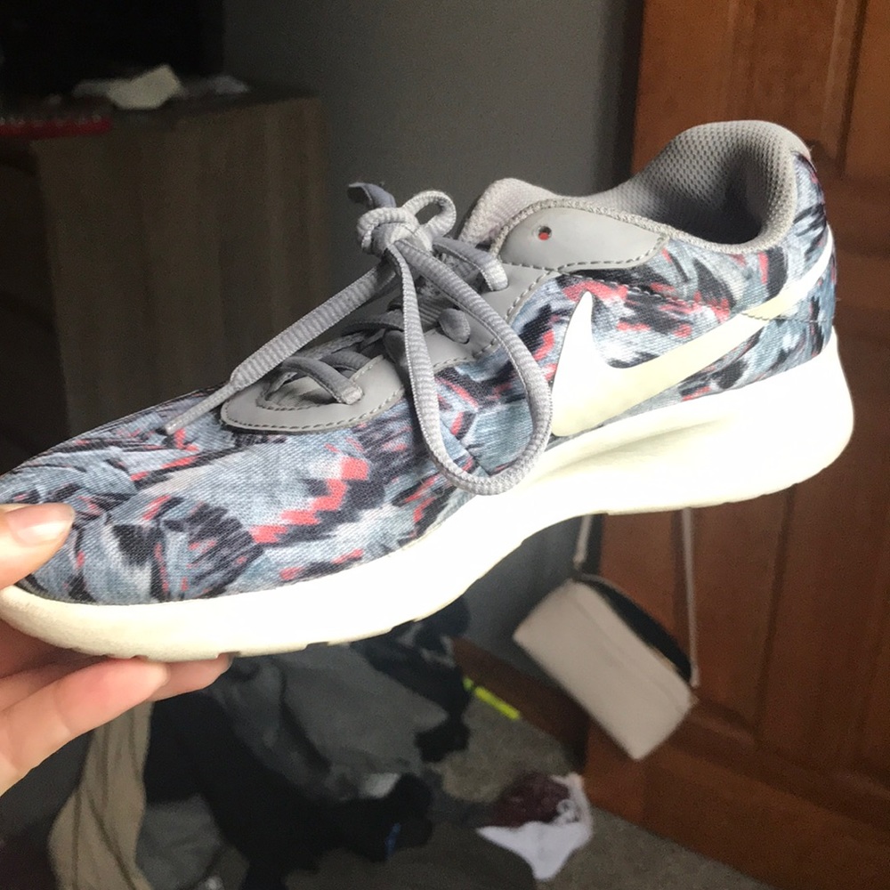 Nike Tennis shoes